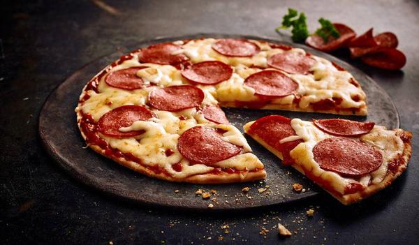 Pizza Salame 